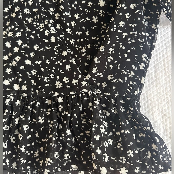 All Saints Ilia Heart Print Wrap Blouse Top - Black SZ 2 - Picture 2 of 6